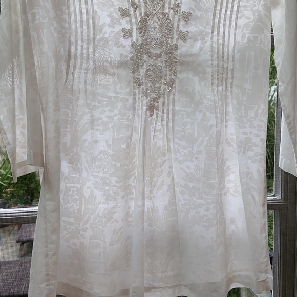 Lilly Pulitzer Medium  White Patterned  Tunic - Picture 3 of 10
